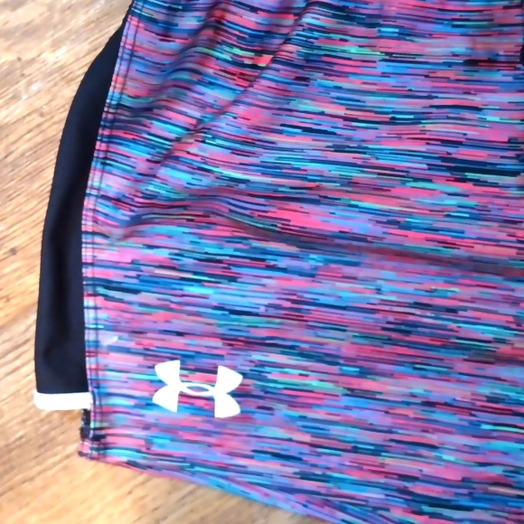 Under Armour YXL girls shorts VGC. - Picture 3 of 10